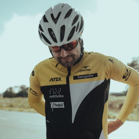 ALPA podporuje nevidomého sportovce, který jede Tour de France pro dobrou věc